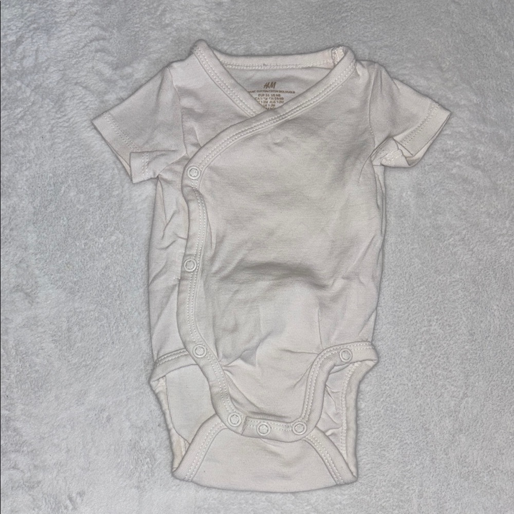 (3 for $10) H&M white Baby Onesie bodysuit